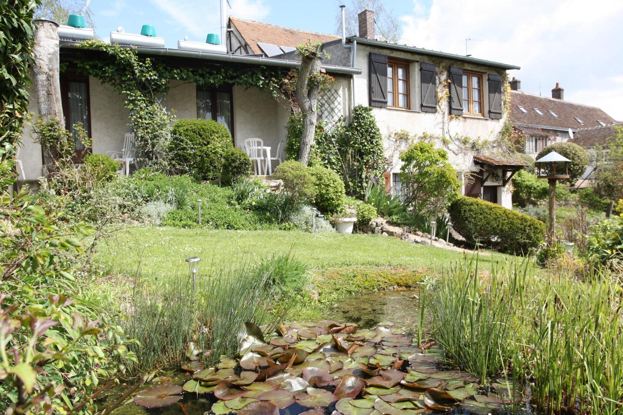 Bed and Breakfast La Maréchalerie Monthodon Esterno foto